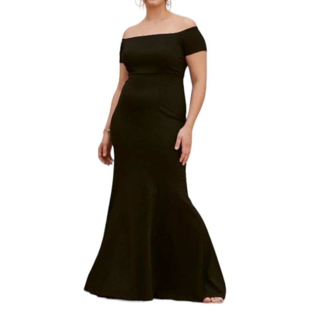 TORRID Black Ponte Off the Shoulder Body con Maxi Dress. Size 26 NWT